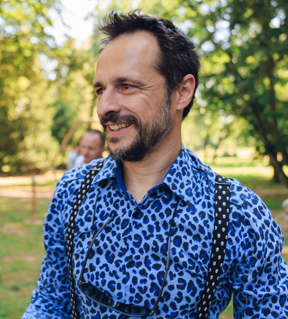 Profil de Adim